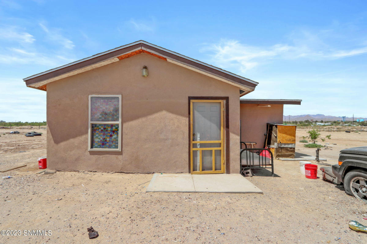 102 COORS, VADO, NM 88072, photo 1 of 33