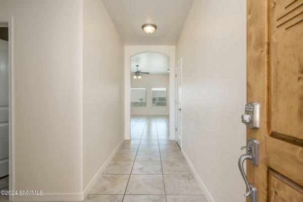 4624 MESA CENTRAL DR, LAS CRUCES, NM 88011, photo 5 of 52