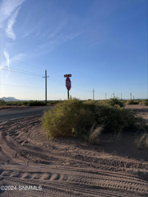 7695 KINGS RD, LAS CRUCES, NM 88012, photo 2 of 5