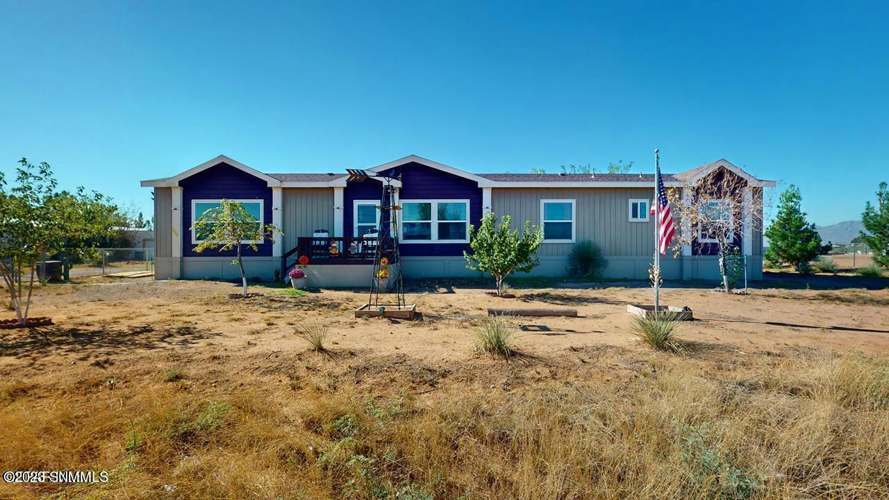 549 HERMOSA DR, CHAPARRAL, NM 88081, photo 1 of 69