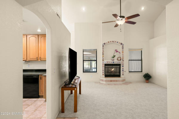 2009 FRAN DR, LAS CRUCES, NM 88007, photo 5 of 28