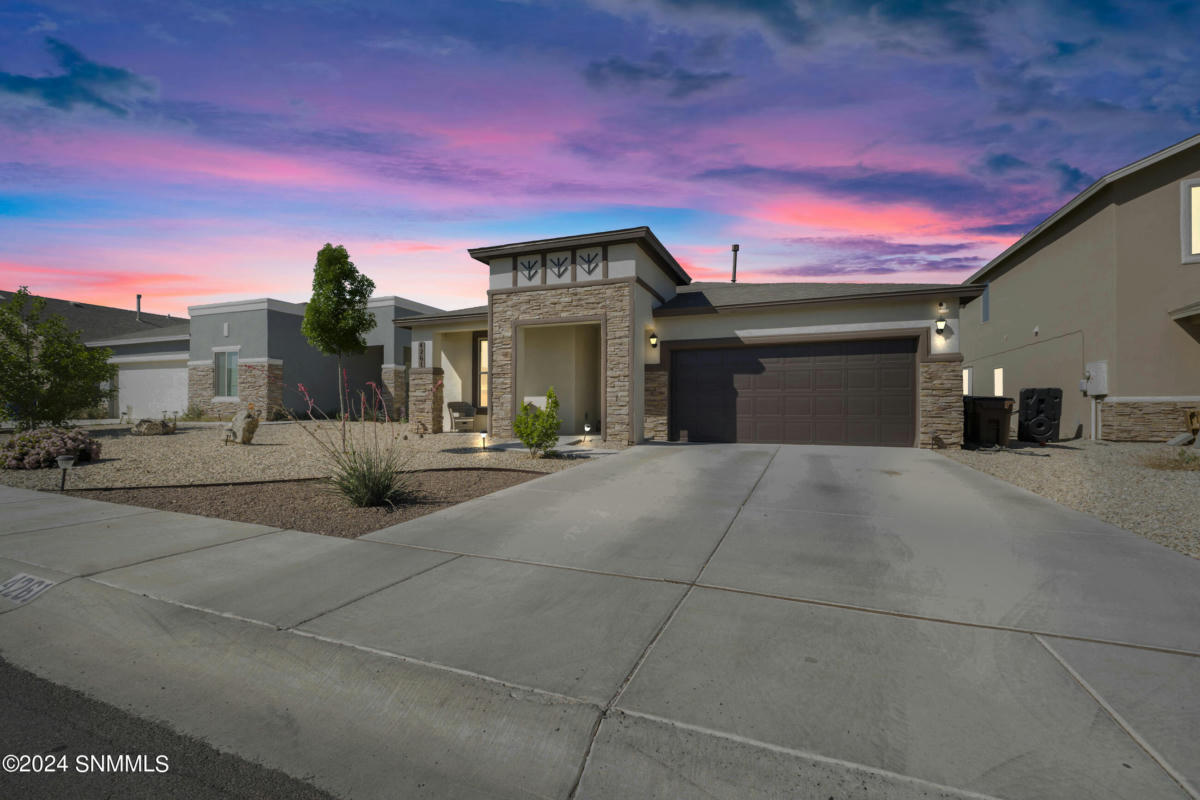 4261 DESERT LILY DR, LAS CRUCES, NM 88007, photo 1 of 40