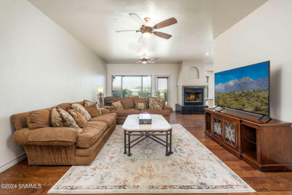 3317 SQUAW MOUNTAIN DR, LAS CRUCES, NM 88011, photo 3 of 14