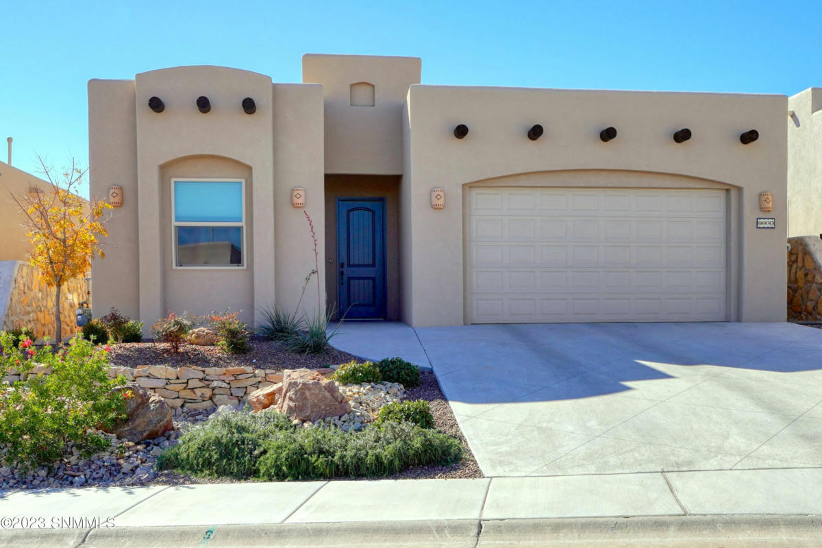 8032 WILLOW BLOOM CIR, LAS CRUCES, NM 88007, photo 1 of 44
