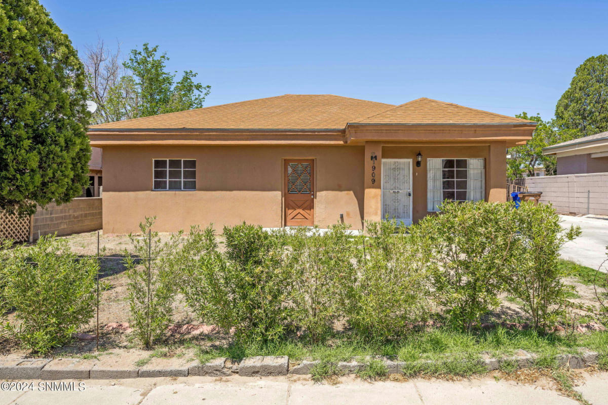 1909 KLEIN AVE, LAS CRUCES, NM 88001, photo 1 of 30