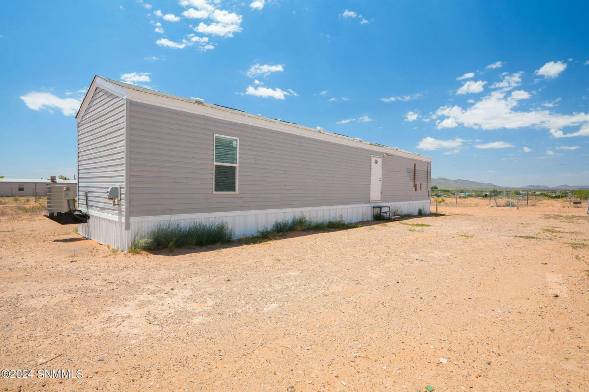 419 COLES RD, CHAPARRAL, NM 88081, photo 1 of 45